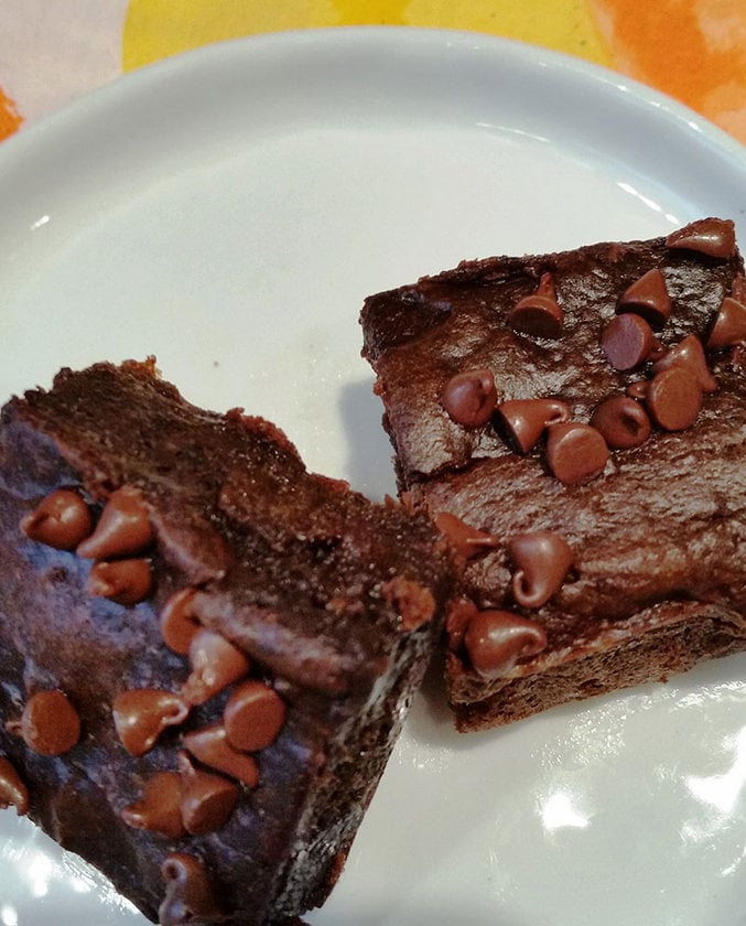 Avo-Brownie-2-main.jpg