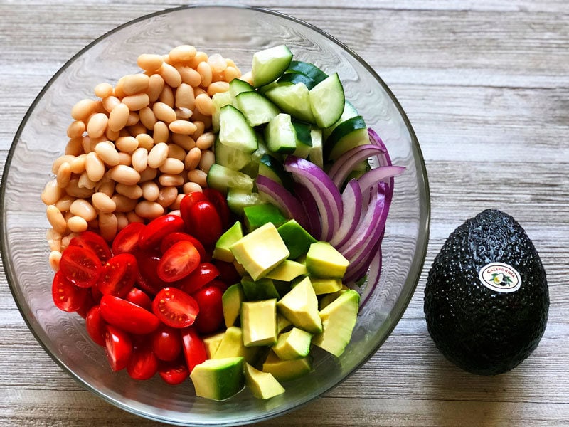 White_Bean_Salad_01_r2-main.jpg